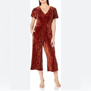 Tahari‎ Wide Sleeve Jumpsuit with Flutter Sleeves